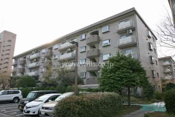 サンハイツ鍋屋上野4号棟の外観(北西側から)