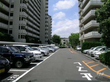 敷地内の駐車場