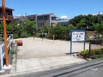 すぐ目の前にあるローズコーポ第二遊園