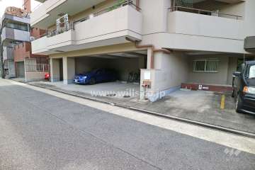 敷地内駐車場（屋内平面式）