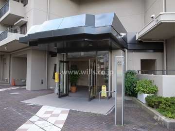 C棟のエントランス