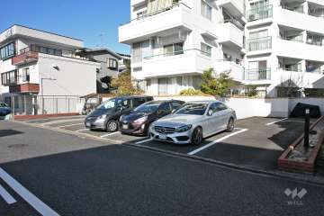 敷地内駐車場(屋外平面式)