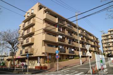 ダイアパレス東白壁D棟の外観（南西側から）