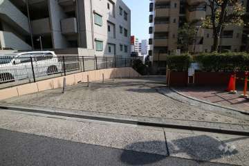 駐車場北側出入り口