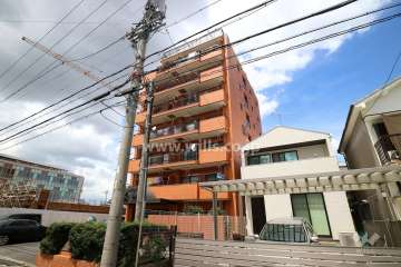 ライオンズマンション古出来町の外観（南東側から）