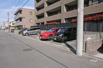 敷地内駐車場（屋外平面式）