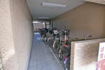 駐輪場(屋内)