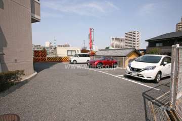 敷地内駐車場(屋外平面式)