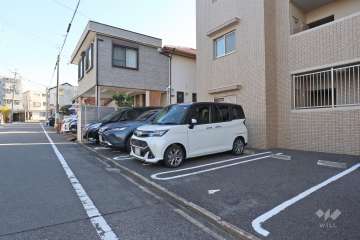 敷地内駐車場（屋外平面式）