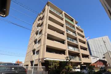 ユニロイヤル新瑞橋の外観（南西側から）