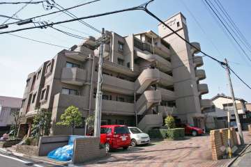 ライオンズマンション呼続元町の外観(北東側から)
