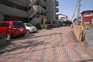 敷地内駐車場(屋外平面式)