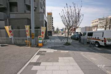 敷地西側の前面道路(環状線)
