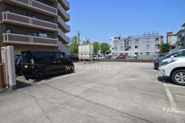 敷地内駐車場(屋外平面式)