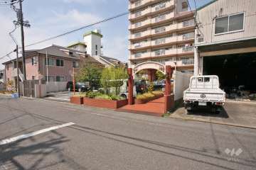 南東側エントランス