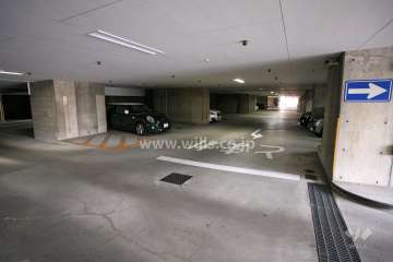 敷地内駐車場（屋内平面式）