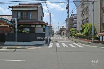 敷地東側の前面道路