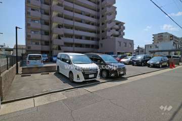 敷地内駐車場（屋外平面式）