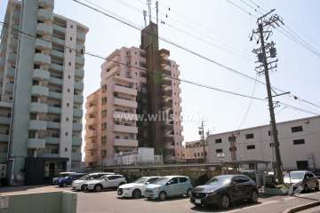 真栄マンション泉楽の外観（北東側から）