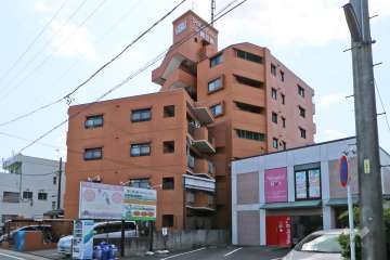 ライオンズマンション呼続公園の外観(西側から)