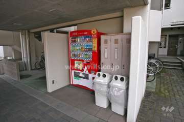 敷地内に自動販売機があります。