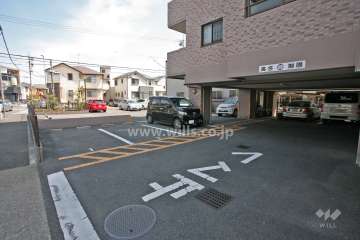 敷地内駐車場(屋外平面式)