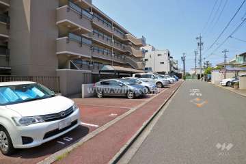 敷地内駐車場(屋外平面式)
