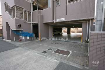 駐車場出入り口・敷地内駐車場（屋内平面式、屋外機械式）