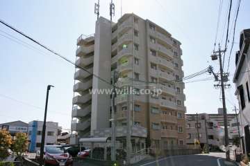 宝マンション豊田本町の外観（北西側から）