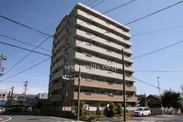 宝マンション豊田本町の外観（南西側から）