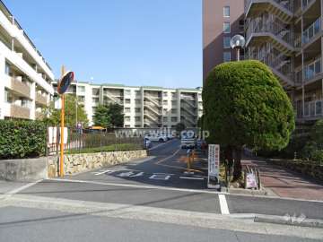 駐車場の出入り口