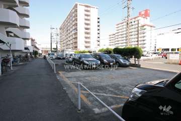 敷地内駐車場（屋外平面式）