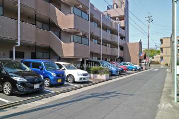 敷地内駐車場(屋外平面式)
