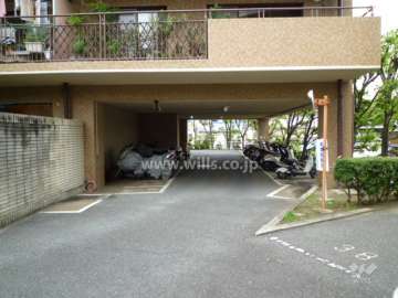 駐車場・バイク置き場