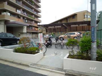 来客用駐輪場・駐車場