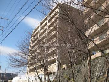 ステイツ宝塚ツイン・グランデヒルズイーストの外観（南東側から）