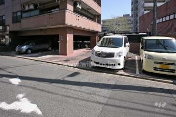 敷地内駐車場（屋内平面式・屋外平面式）