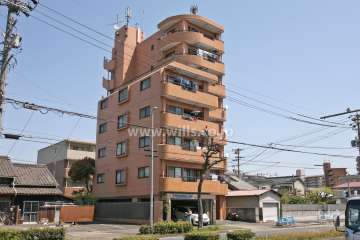 アーバンヒルズ明治の外観(南西側から)