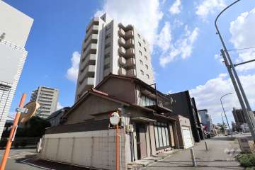エスポア熱田S館の外観（南西側から）