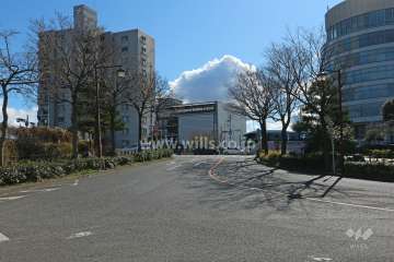 敷地東側の前面道路