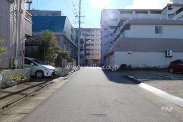 敷地南東側の前面道路