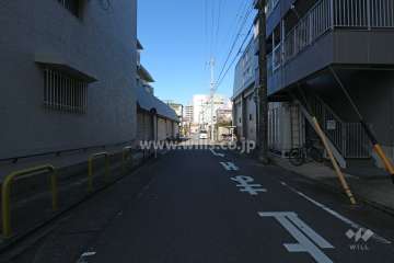 敷地南東側の前面道路