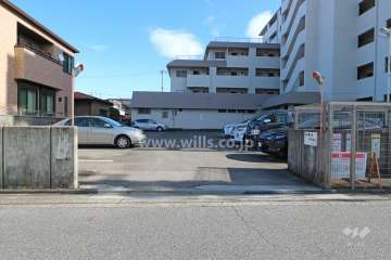 駐車場出入り口