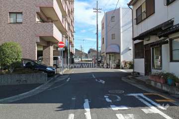 敷地南西側の前面道路