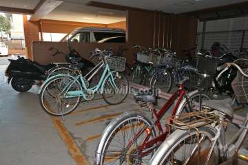駐輪場とバイク置場