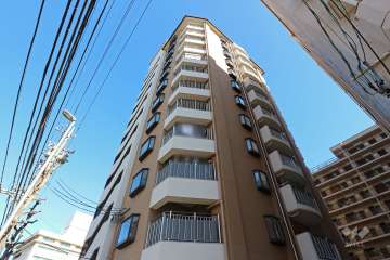 シティコーポ熱田の外観（南西側から）