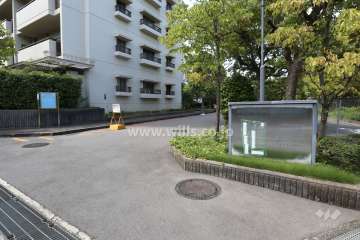 星和プラネタウン千里南第3期A棟の外観（北東側から）