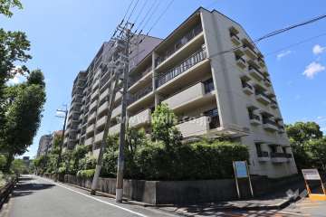 星和プラネタウン千里南第3期A棟（乙女座のまち）の外観（北側から）