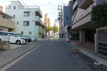 敷地北西側の前面道路
