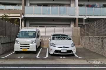 敷地内駐車場（屋外平面式）